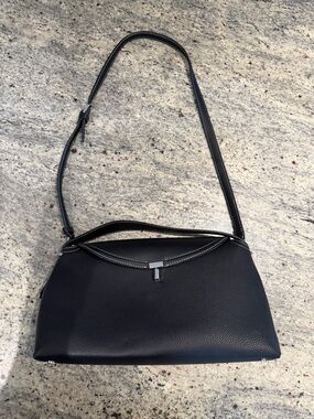 “INSPIRED” NWOT Toteme Black Pebbled Leather Shoulder Bag with Silver Hardware